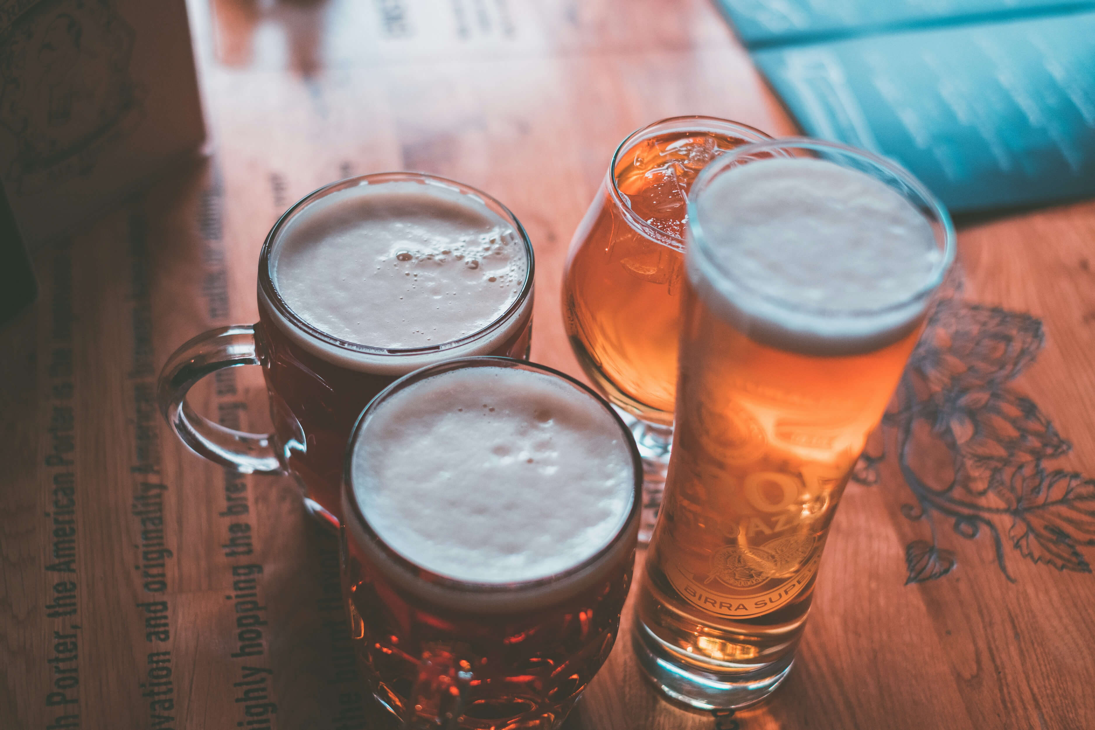 Come scegliere il bicchiere giusto per bere la birra?