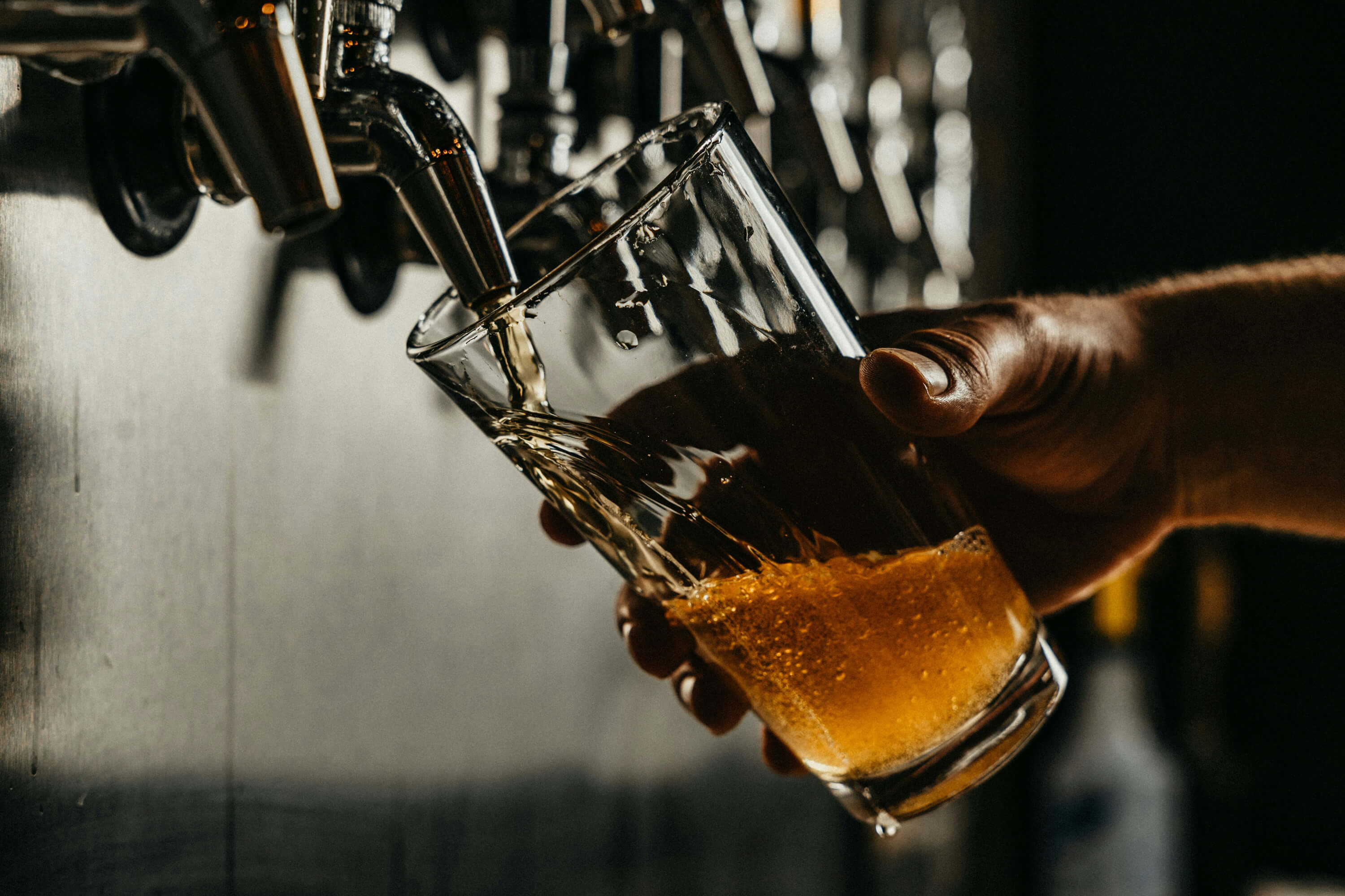Come si serve una birra?