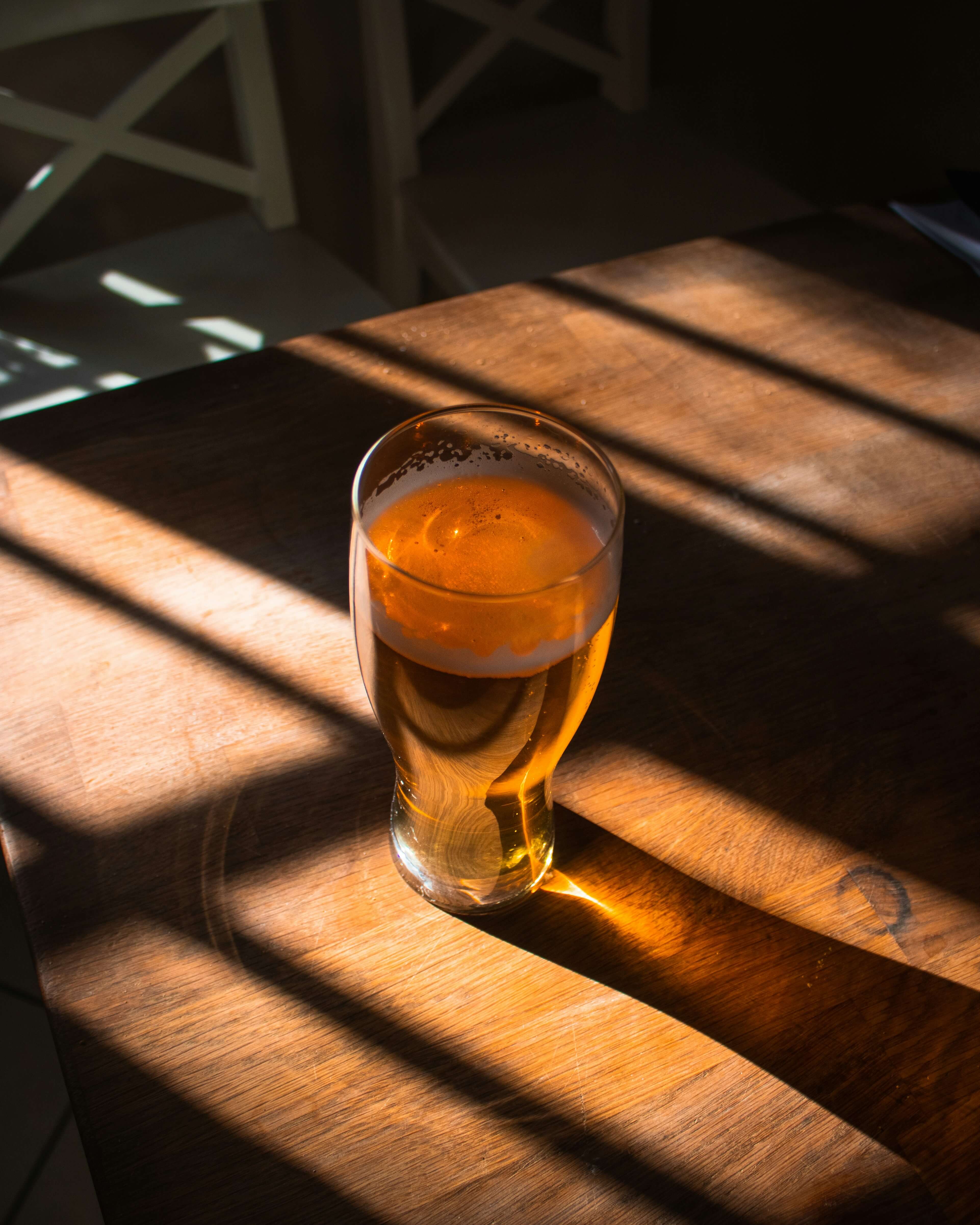 ¿Por qué la cerveza hace que se engorde la barriga?