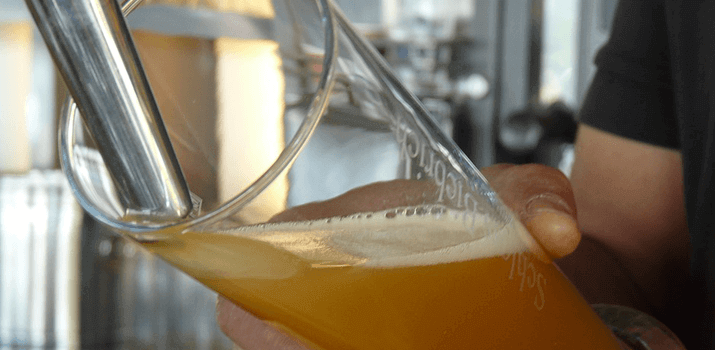 Verser et servir une bière simplement