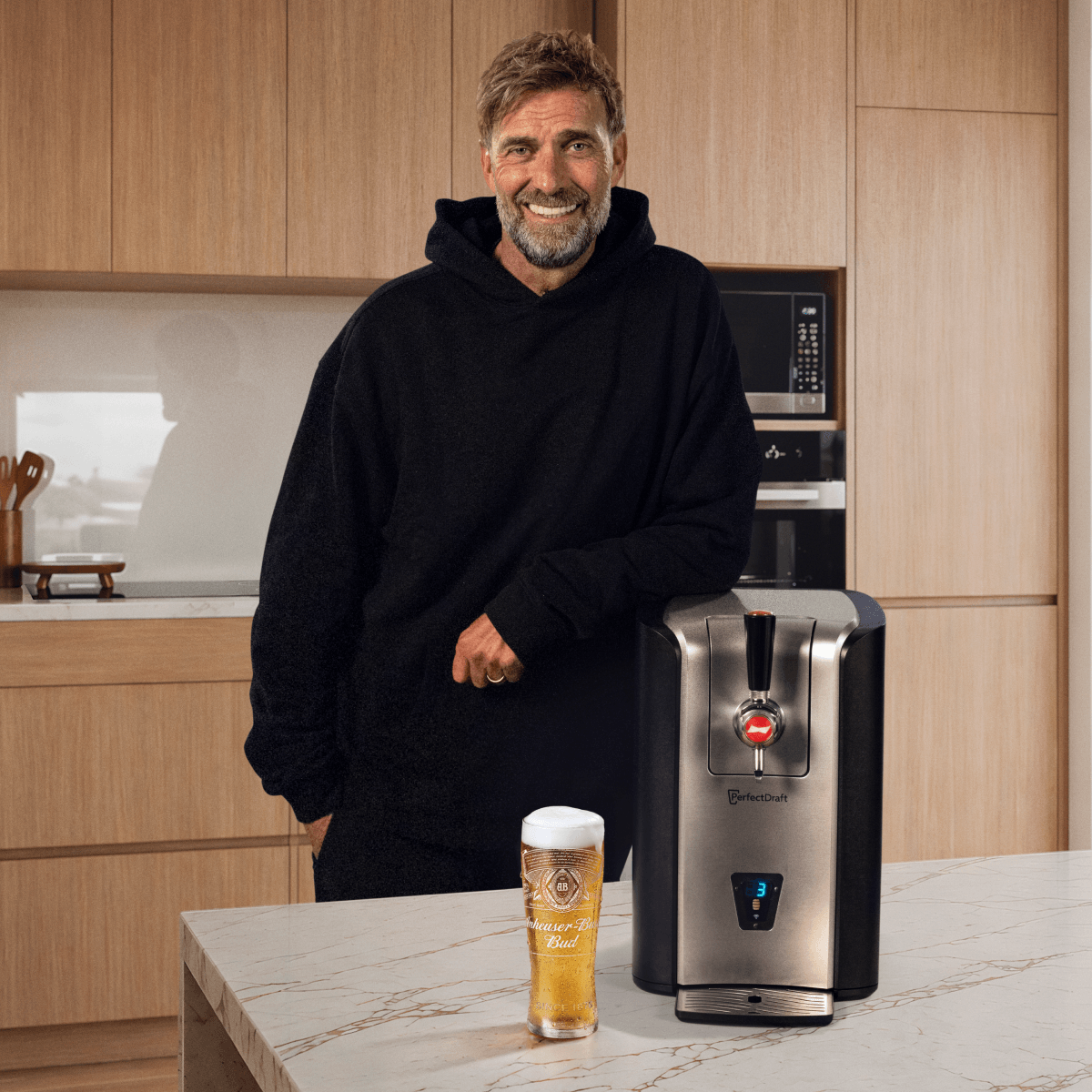 PerfectDraft machine with Klopp and beer